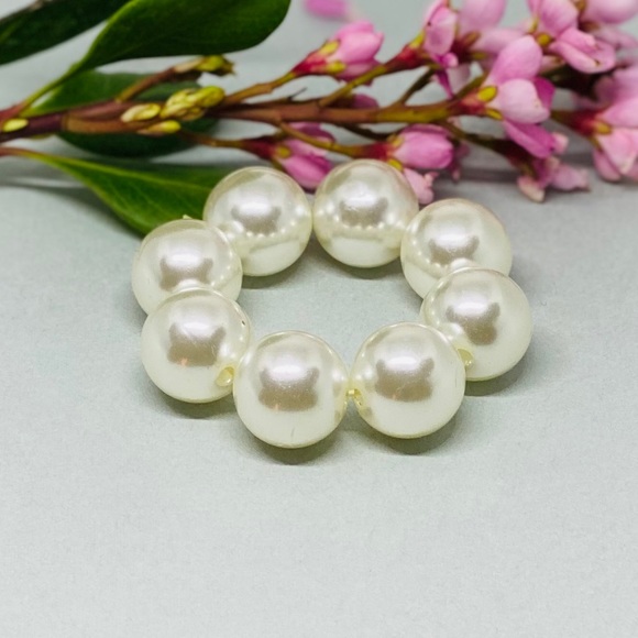 Set of 2 Large trendy faux pearls hair band, NWOT - Picture 2 of 8